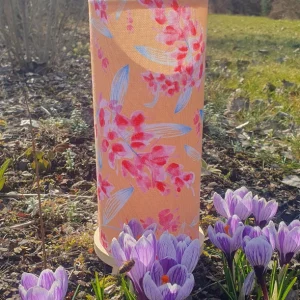 Lupīnas noslēpums (noskaņas lampa, bēša pamatne)